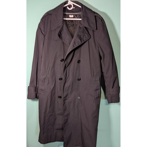 U.S. Military All-Weather Coat Made by Centre Mfg Co. Size 44R Nice Black Trench